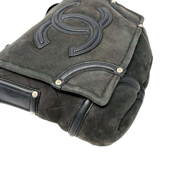 CHANEL Vintage 2006 CC Logo Shearling Messenger Crossbody Bag Black Mouton [1062 - Picture 8 of 15